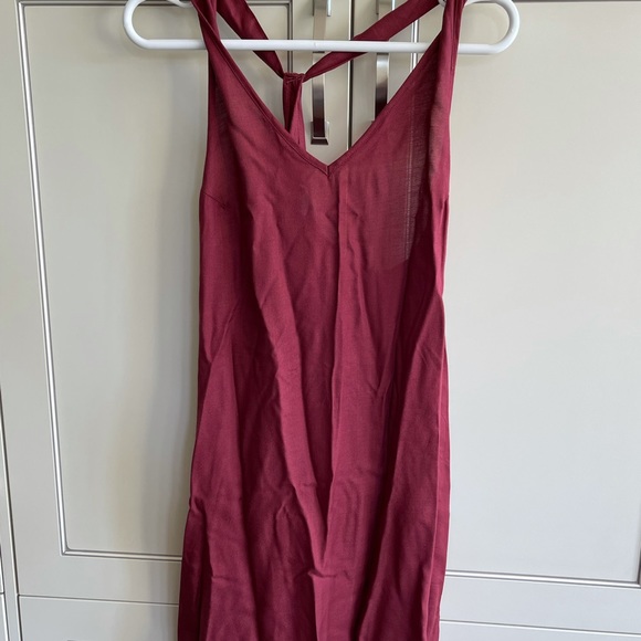 Burgundy Twist Back Short Dress - Picture 4 of 4